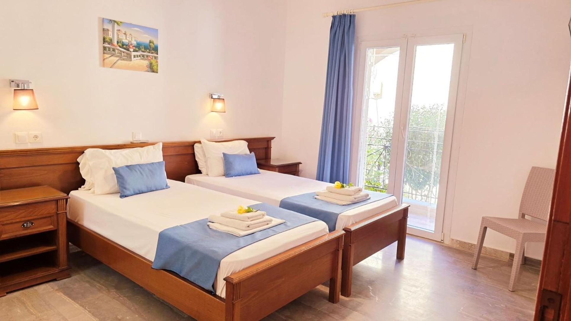 Kormos Hotel de apartamente Kávos