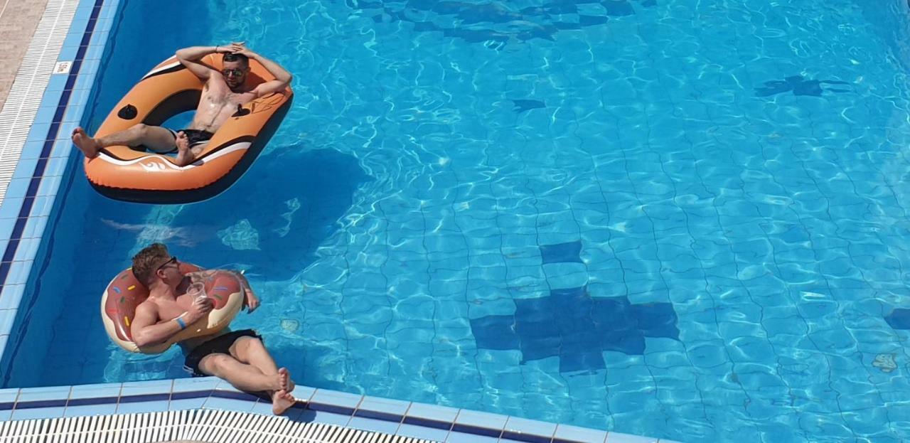 Kormos Kavos